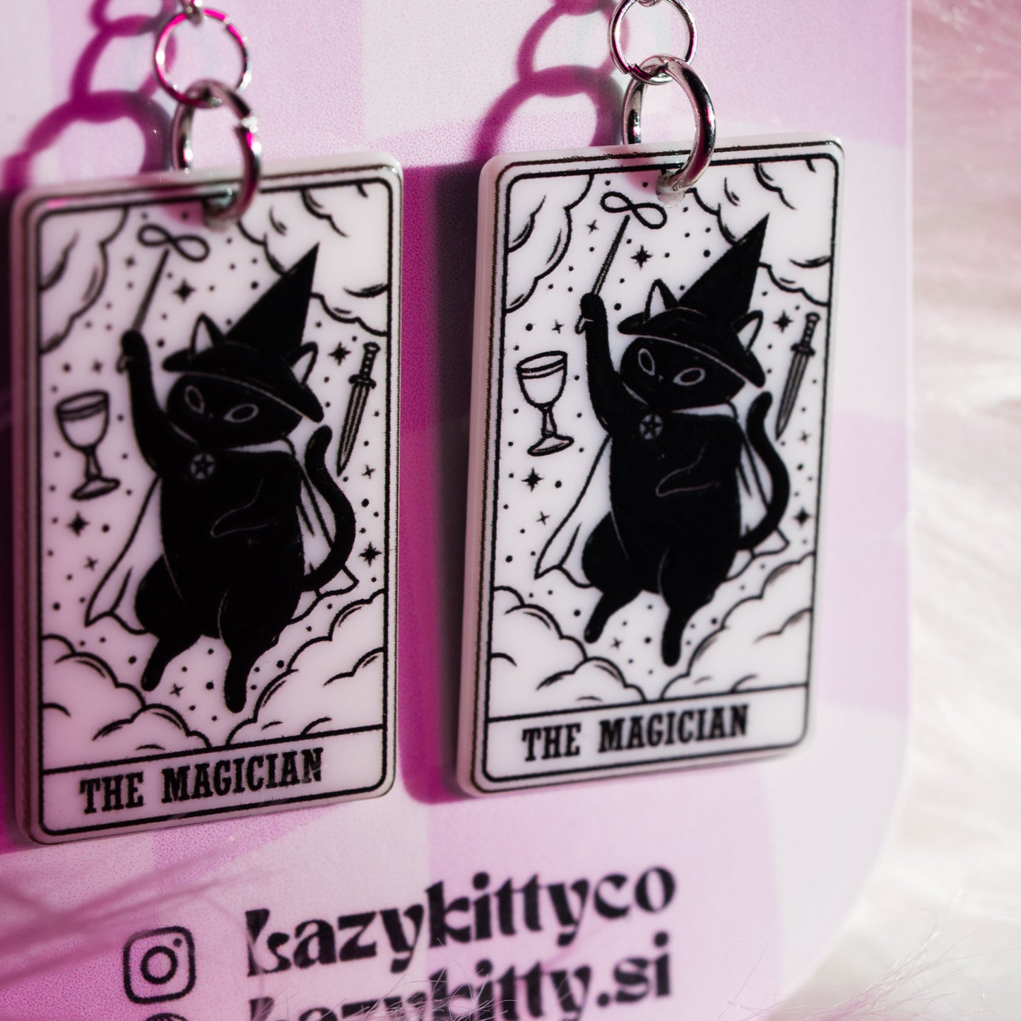 Kitty Tarot ''The magician''